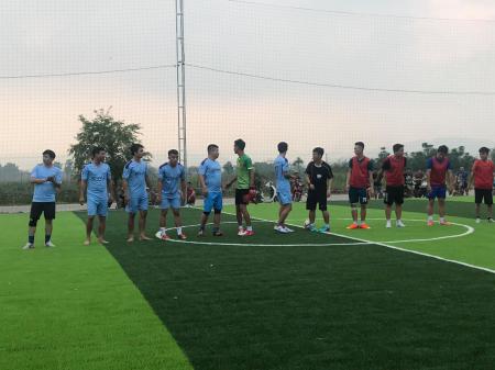 Sân bóng nhân tạo